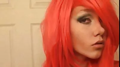 Dude ឧស្សាហ៍មើលក្មេងស្រី Busty Fucking ជាមួយបុរសស្បែកខ្មៅ
