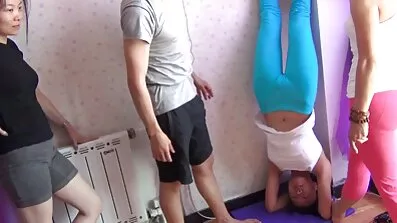 Tanned mulatto លិទ្ធ cunt ថៅកែ horny របស់