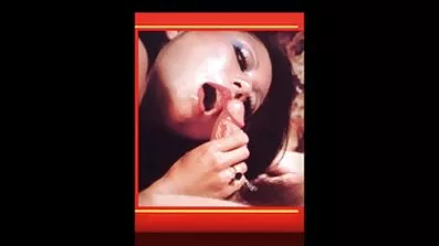 Crotch មានរោមក្មេងស្រី busty ទទួលបាន handjob ស្រស់
