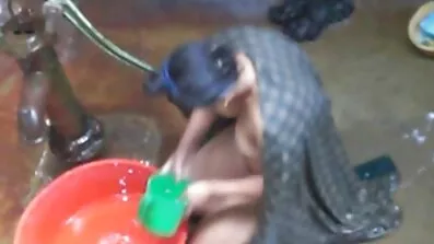 Fuck ផ្សំជាមួយនឹងការជ្រៀតចូលរន្ធគូថនៃ nympho ប៍នមួយ