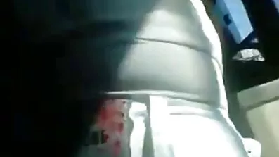 អាស៊ី impales pussy នៅលើជល់ធំនៃមិត្តភក្តិខ្មៅ